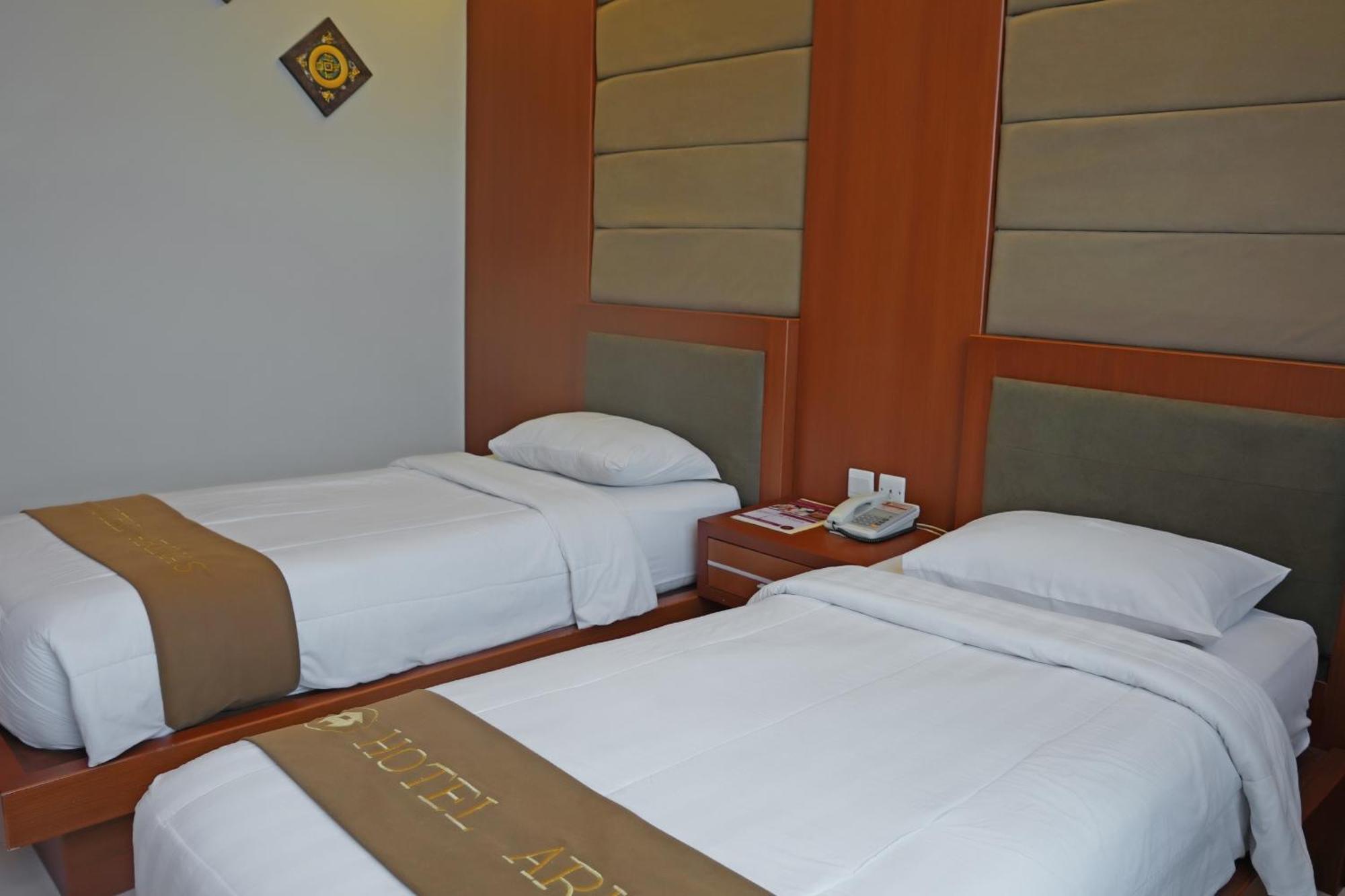 Arinas Hotel Bandar Lampung Exterior foto